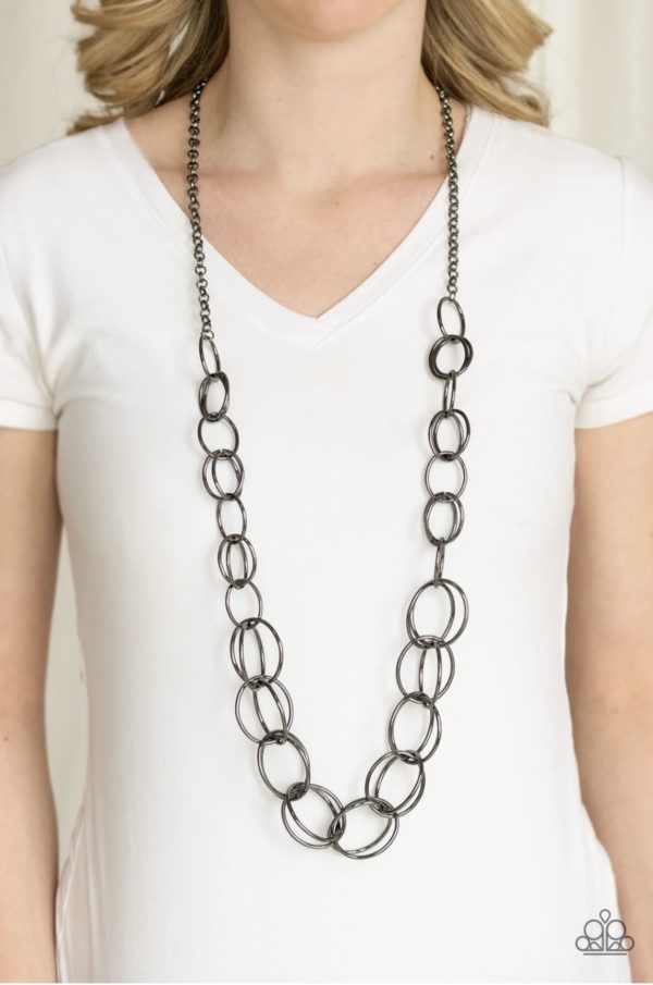 Elegantly Ensnared - Black